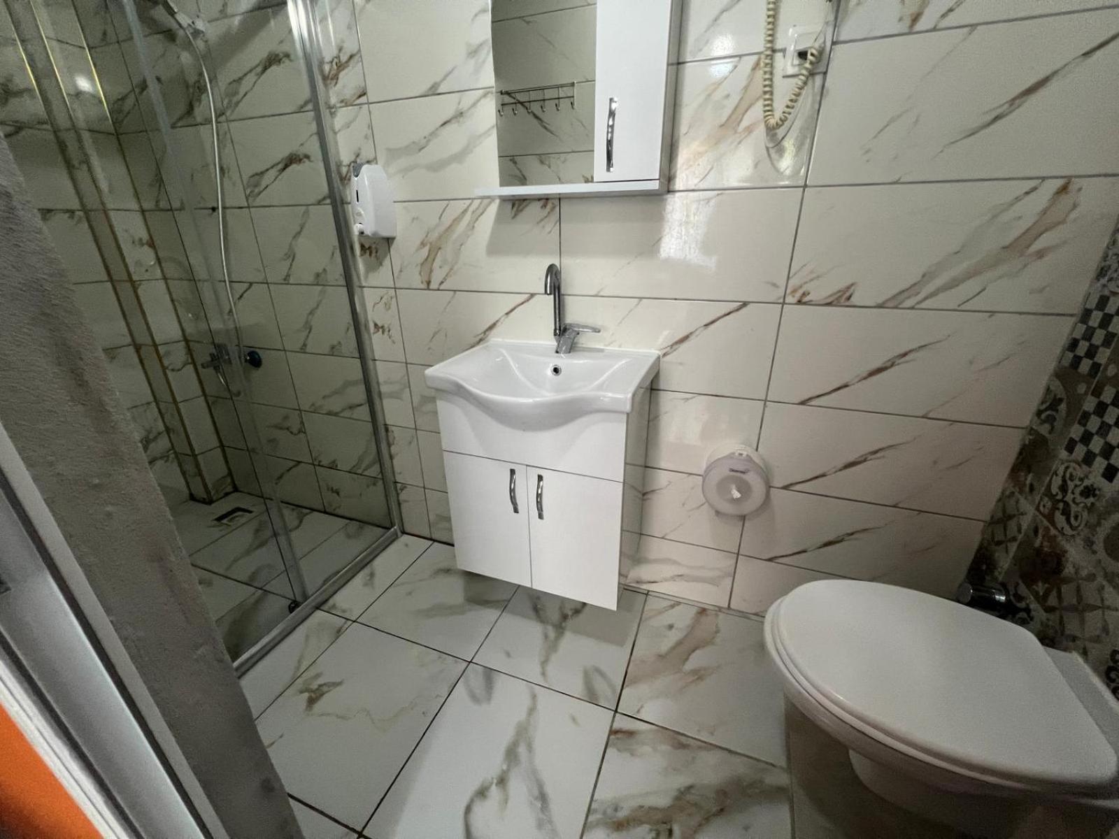 Apartament House *